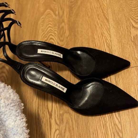 Manolo Blahnik Black Suede Strappy Ankle Cuff Pointed Toe Pumps Size 39,5 - Picture 5 of 6